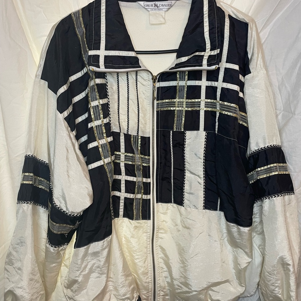 Vintage 80s Woman jacket Large WindBreaker Bomber Great Cavalier Cream